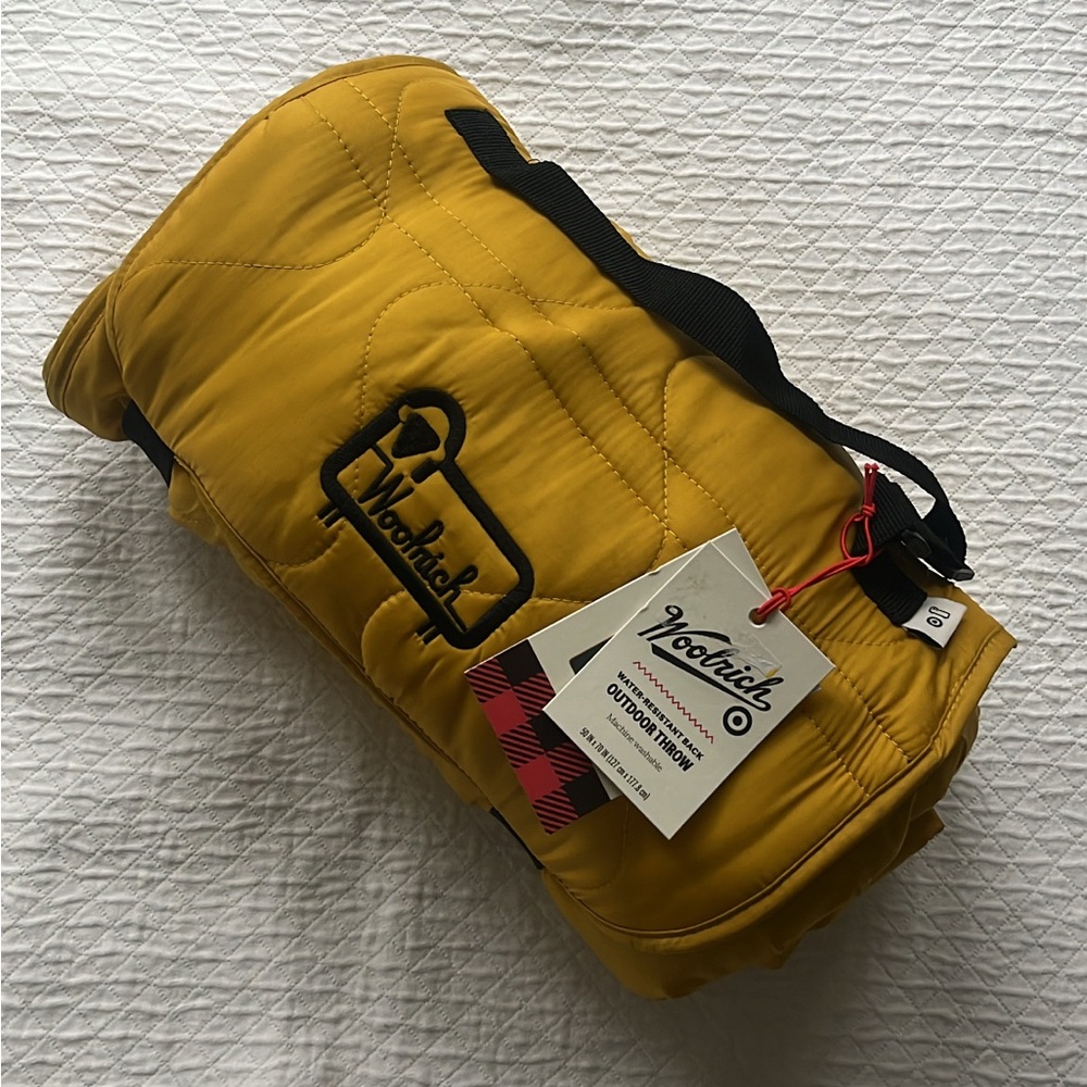 Woolrich x Target 70" x 50" Yellow/Dark Green Outdoor Throw Blanket